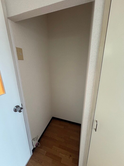 物件内観写真13　(収納)