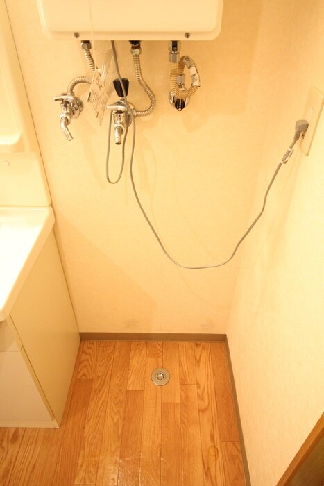 物件内観写真15　(洗濯機置場)