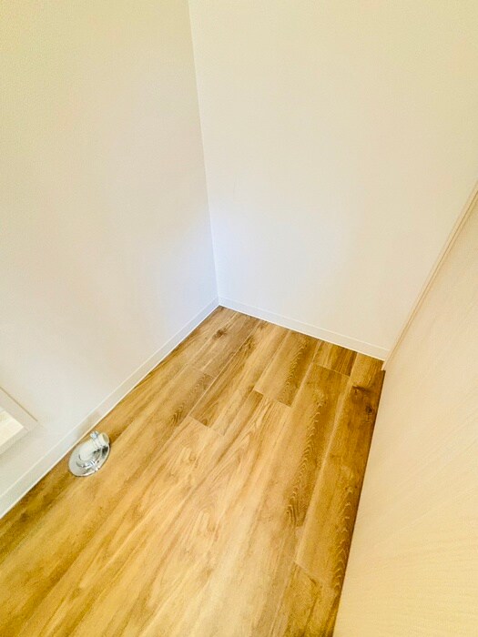 物件内観写真15　(洗濯機置場)