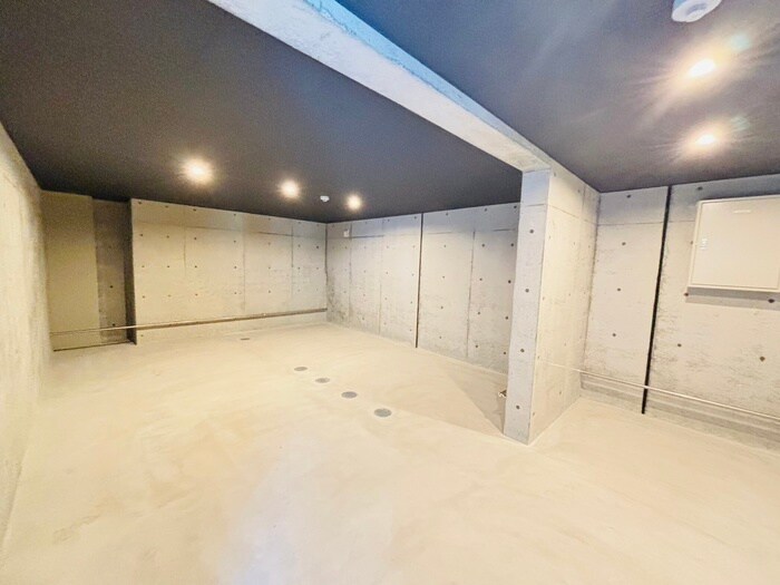 物件外観写真3　(駐輪場)