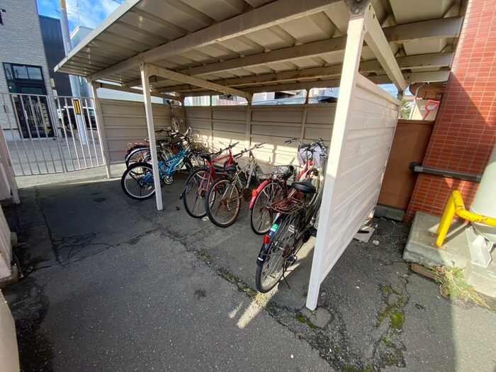 物件外観写真4　(建物設備)