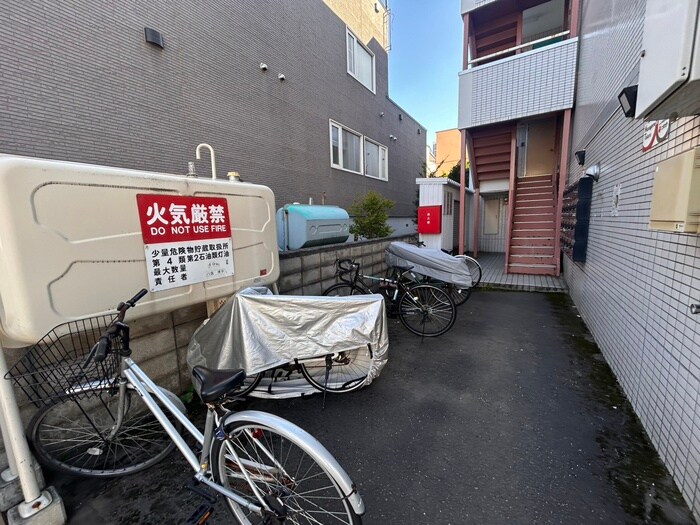 物件外観写真5　(駐輪場)