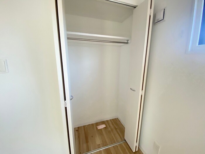 物件内観写真12　(収納)