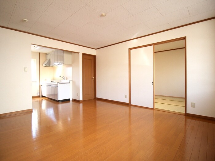 物件内観写真8　(居室)