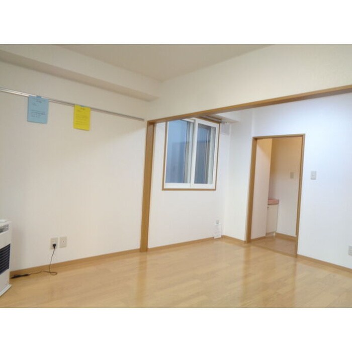 物件内観写真4　(居室)