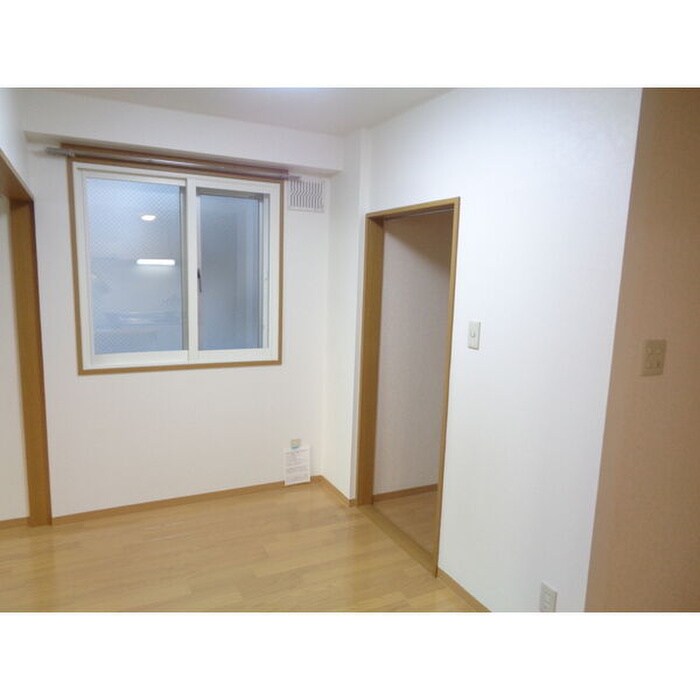 物件内観写真6　(居室)