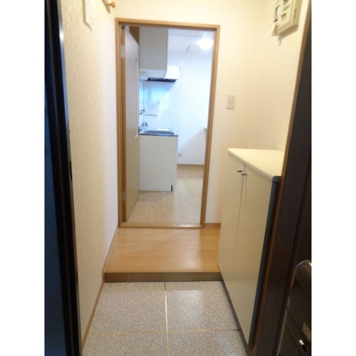 物件内観写真11　(玄関)