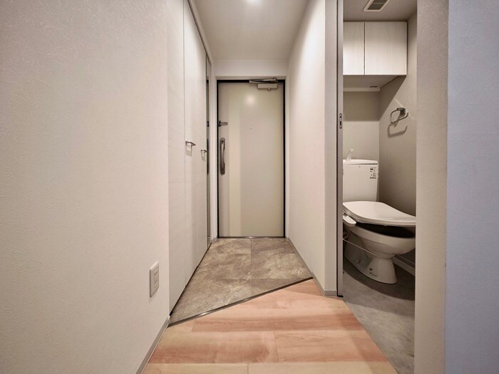 物件内観写真17　(玄関)