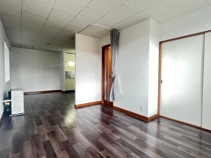 物件内観写真10　(居室)