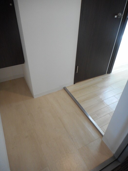 物件内観写真19　(玄関)