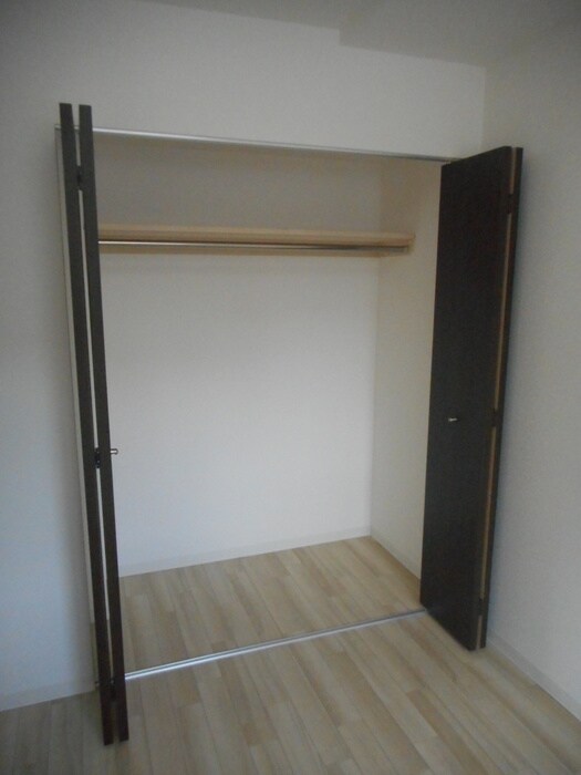 物件内観写真21　(収納)