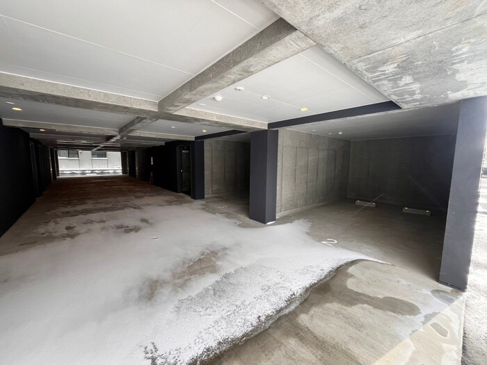 物件外観写真4　(駐車場)