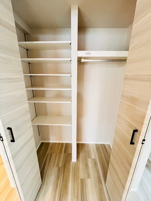 物件内観写真14　(収納)