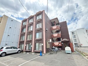 プラムコ－ト札幌外観写真