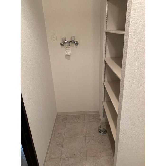 物件内観写真13　(収納)