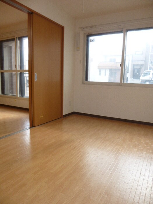 物件内観写真9　(居室)