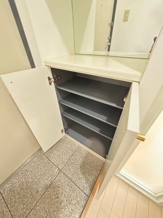 物件内観写真16　(靴箱)