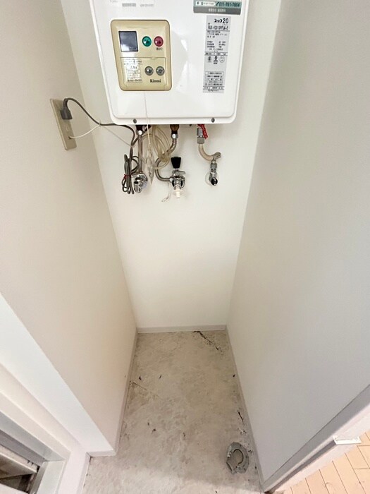 物件内観写真17　(洗濯機置場)