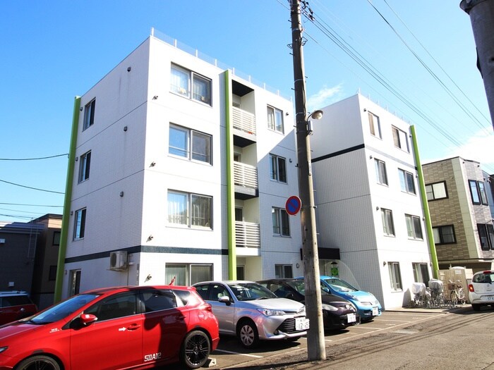 物件外観写真3　(外観写真)