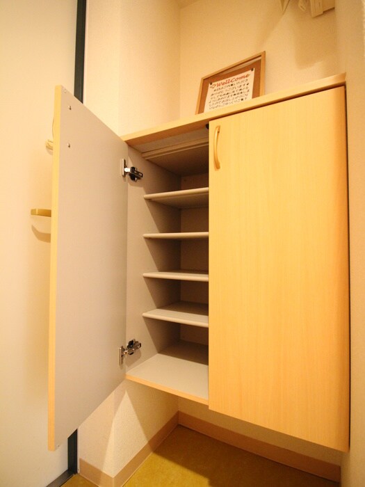 物件内観写真18　(靴箱)