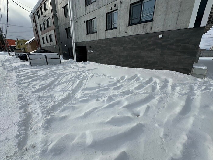 物件外観写真3　(駐車場)