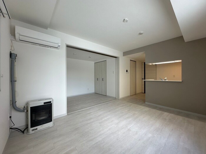 物件内観写真3　(居室)