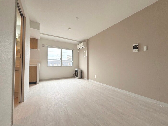 物件内観写真4　(居室)