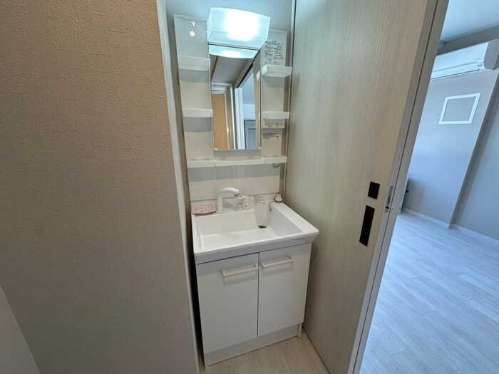 物件内観写真7　(洗面)