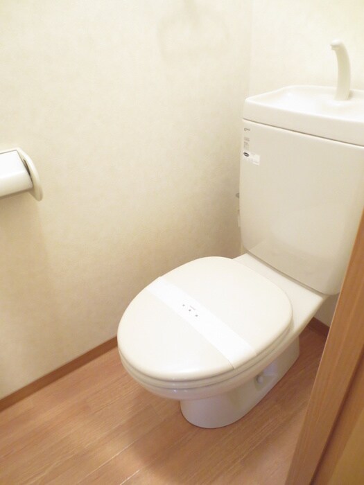 物件内観写真14　(トイレ)