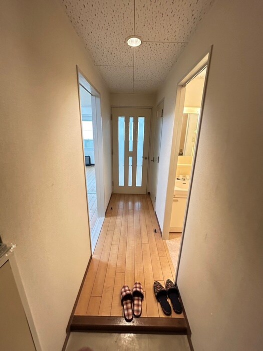 物件内観写真16　(玄関)