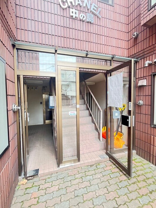 物件外観写真5　(エントランス部分)