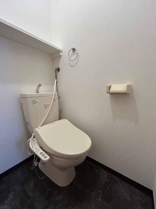 物件内観写真8　(トイレ)