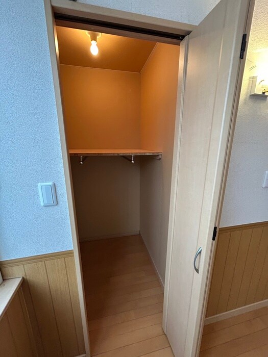 物件内観写真10　(収納)