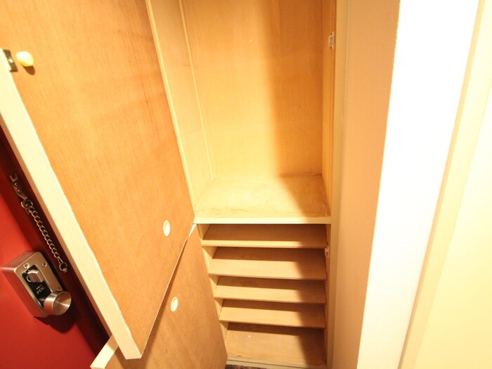 物件内観写真16　(靴箱)