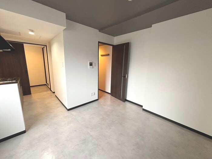 物件内観写真4　(居室)