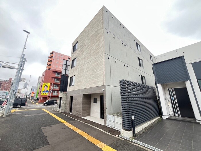 物件外観写真2　(外観写真)