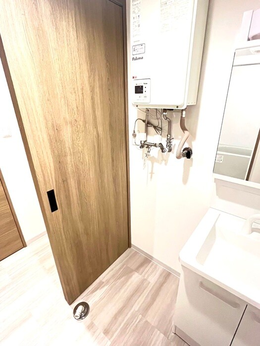 物件内観写真15　(洗濯機置場)