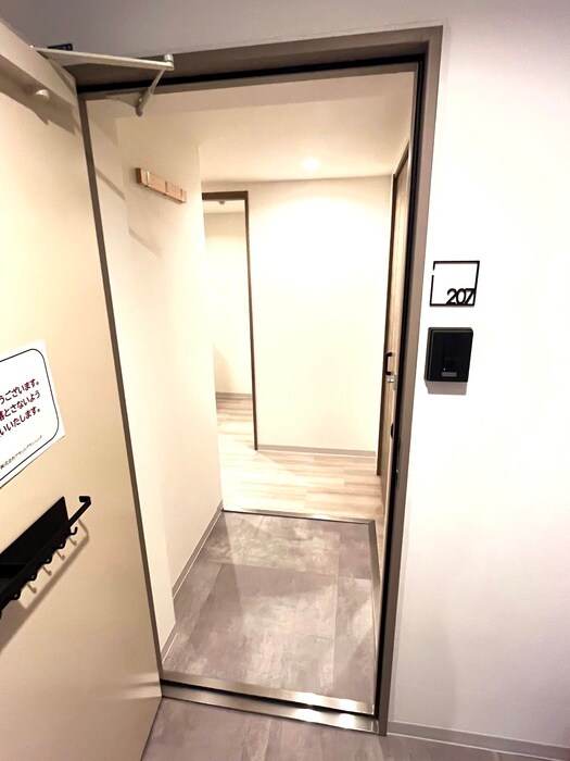 物件内観写真18　(玄関)