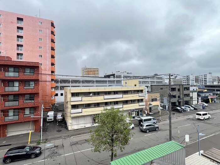 物件内観写真22　(室内からの展望)