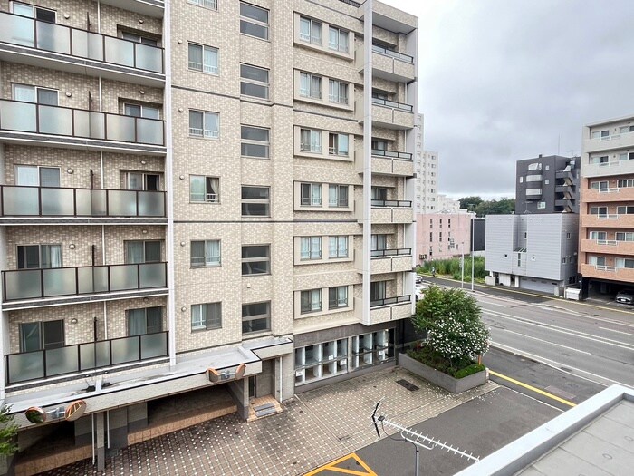 物件内観写真22　(室内からの展望)