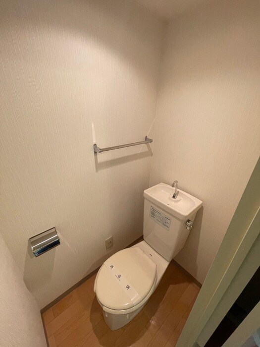 物件内観写真13　(トイレ)