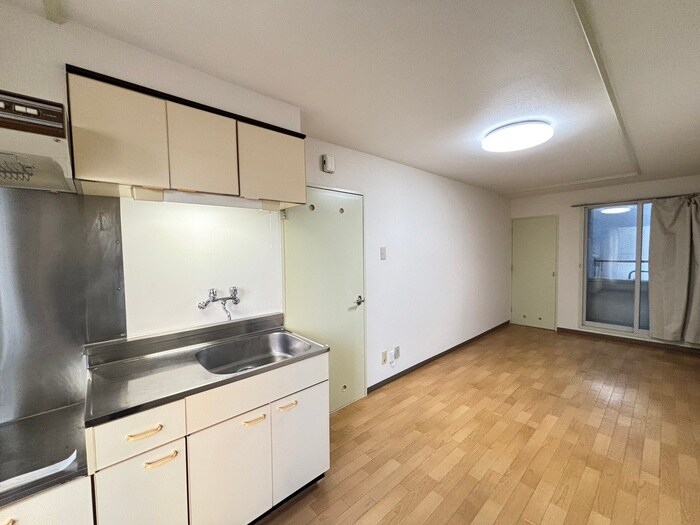 物件内観写真10　(居室)