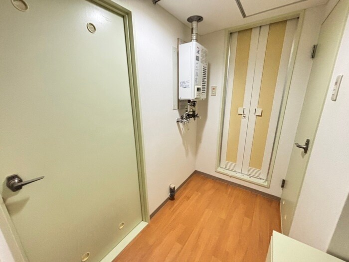 物件内観写真17　(玄関)