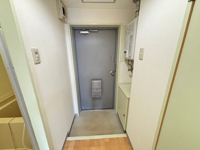 物件内観写真19　(玄関)