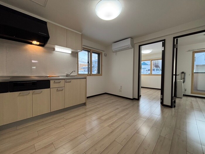 物件内観写真8　(居室)