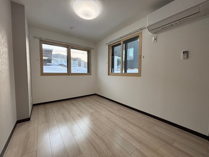 物件内観写真9　(居室)