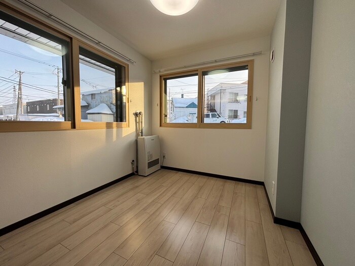 物件内観写真9　(居室)