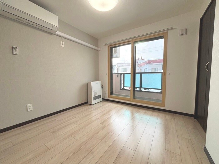 物件内観写真10　(居室)