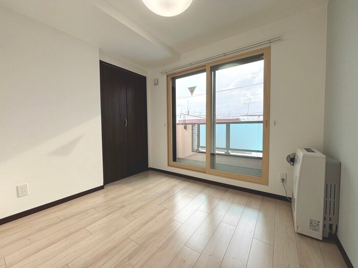 物件内観写真10　(居室)