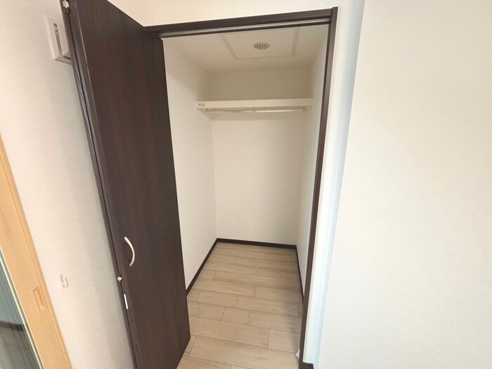 物件内観写真11　(収納)